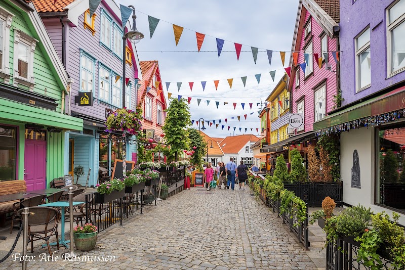 Øvre Holmegate (Fargegaten – Color Street)