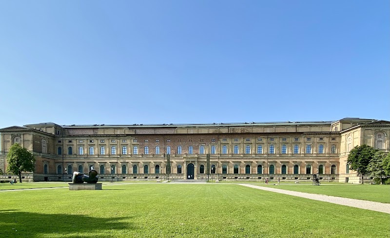 Alte Pinakothek (Art Museum)