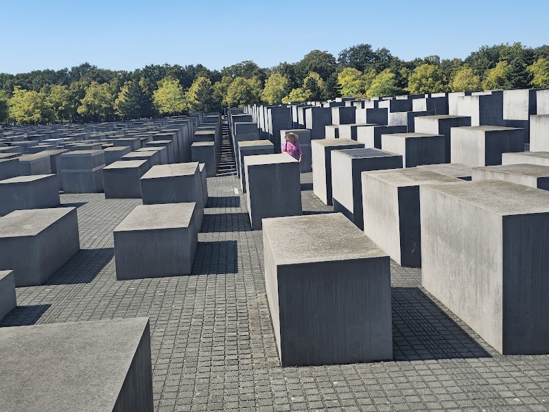 Brandenburg Gate & Memorial to the Murdered Jews of Europe