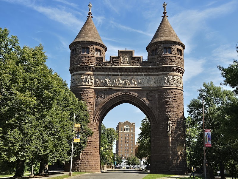 Bushnell Park & Soldiers and Sailors Memorial Arch