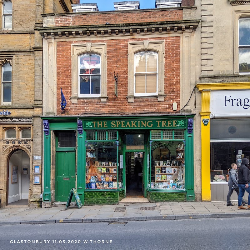 Glastonbury High Street Stroll