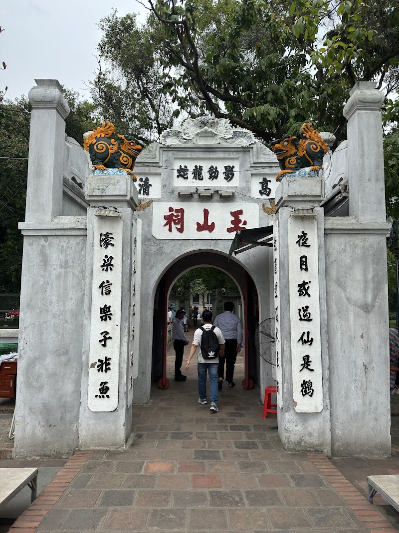 Hoan Kiem Lake and Ngoc Son Temple