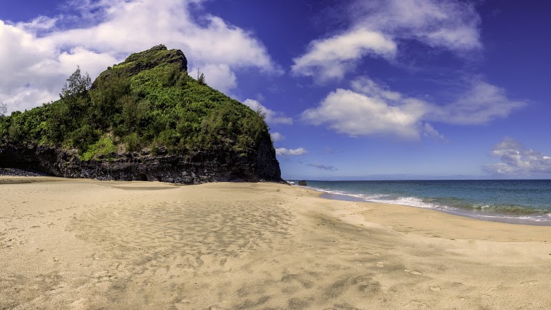 Kalalau Trail to Hanakapi’ai Beach (First 2 Miles)