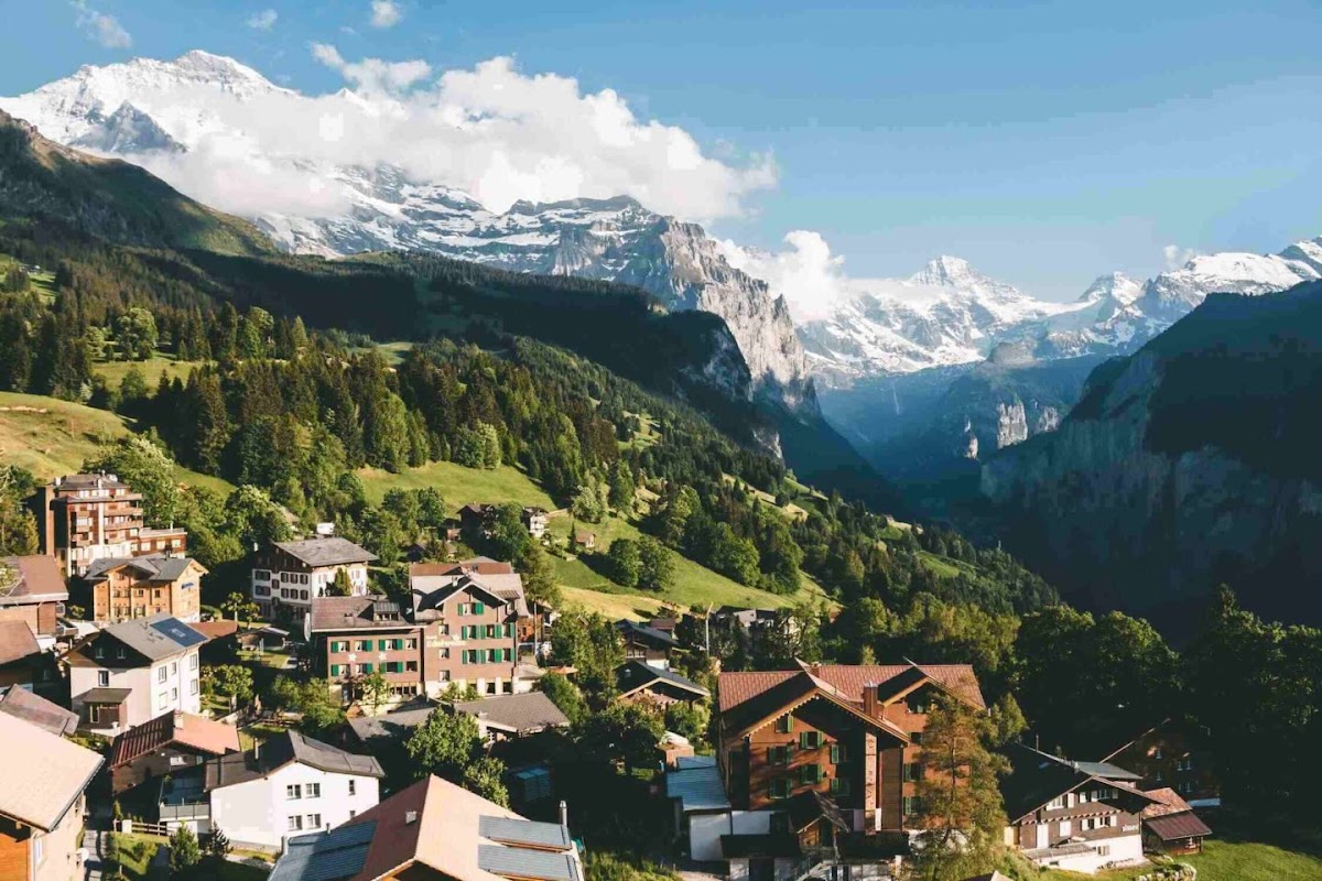 Lauterbrunnen Valley Walk