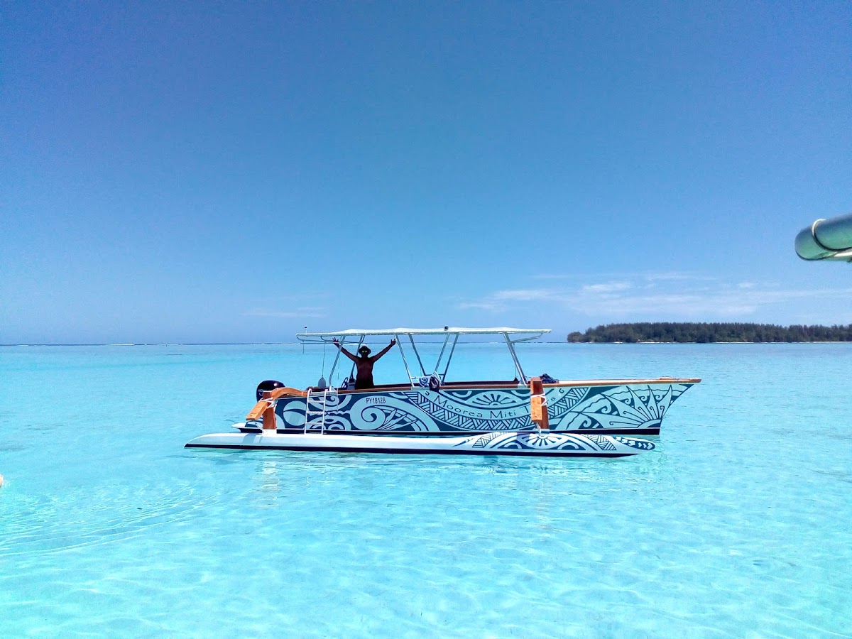 Moorea Miti Tours