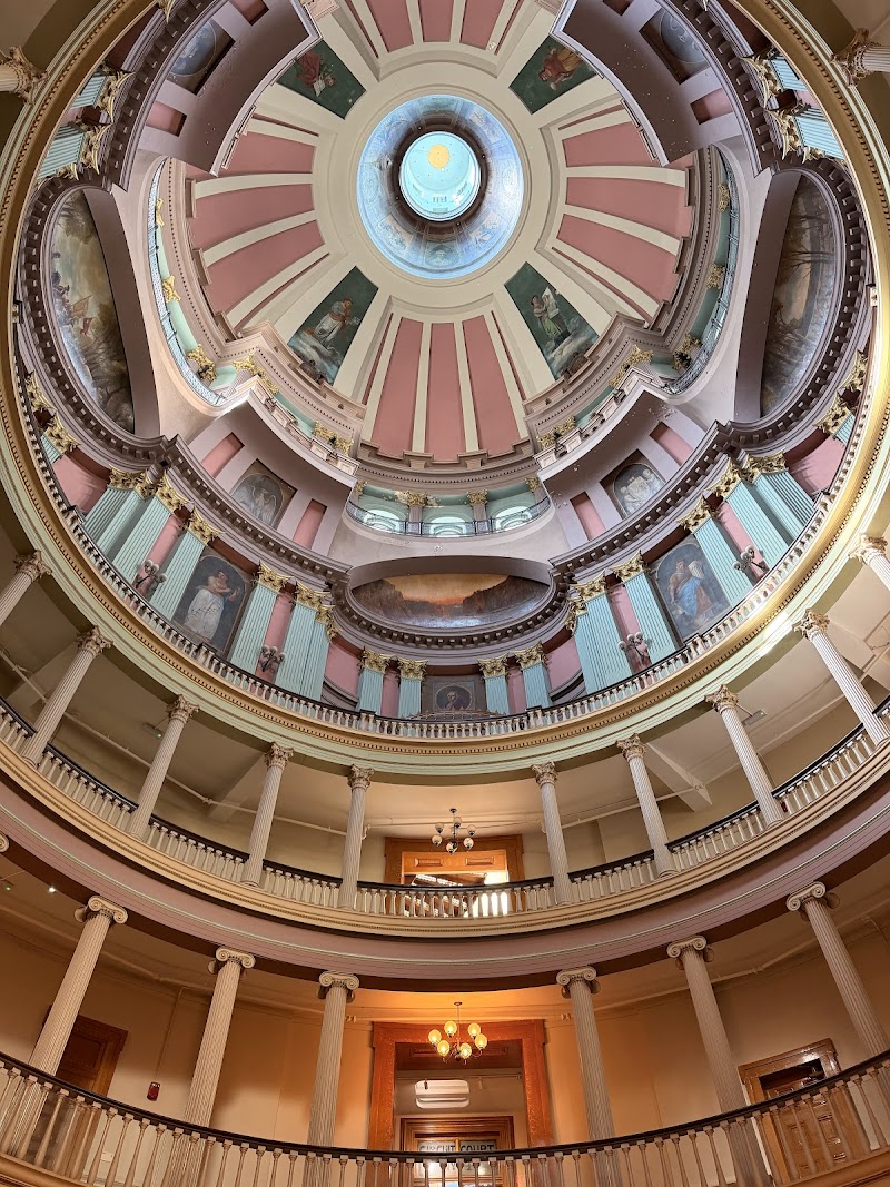 Old Courthouse (exterior and grounds)
