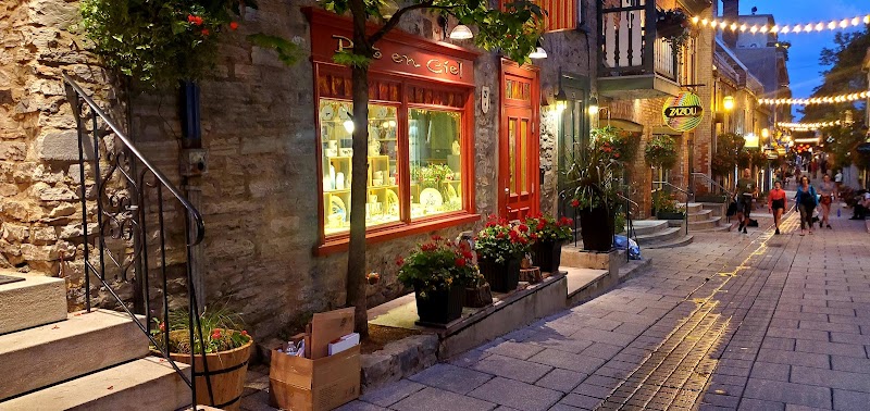 Quartier Petit Champlain Evening Walk
