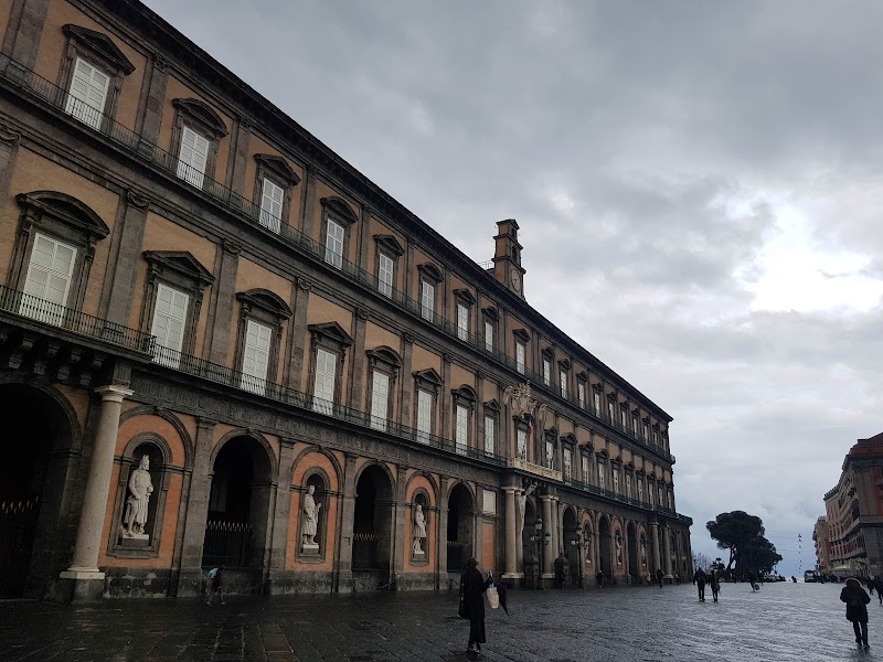 Piazza del Plebiscito & Royal Palace