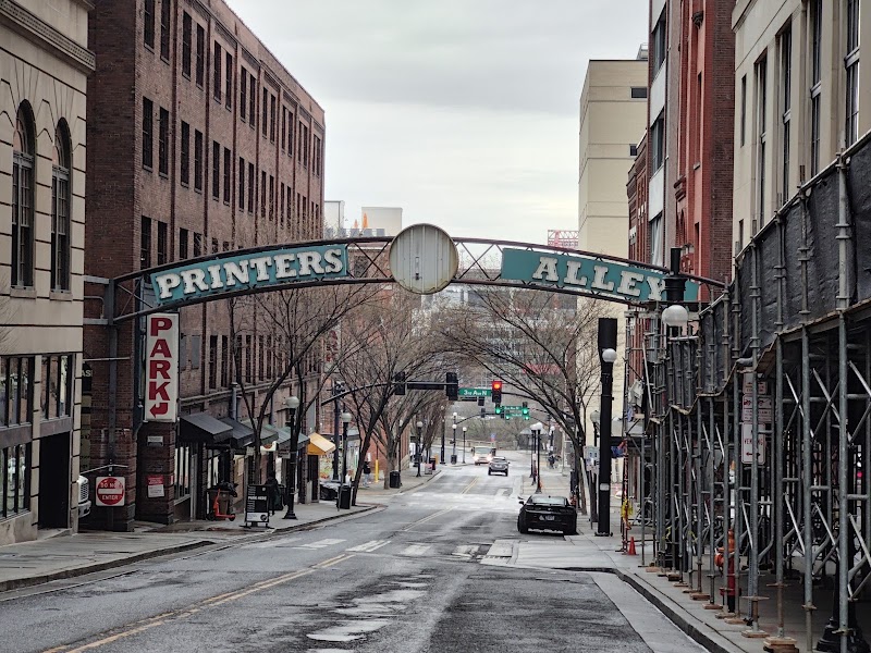 Printer’s Alley Stroll