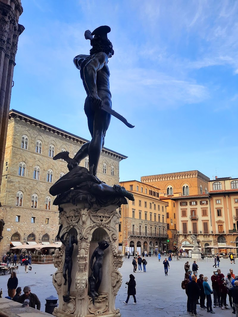 Piazza della Signoria & Palazzo Vecchio (exterior focus)