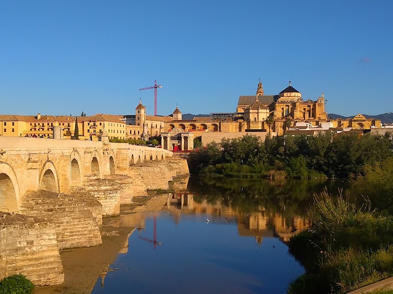 Roman Bridge & Calahorra Tower (Exterior Walk)