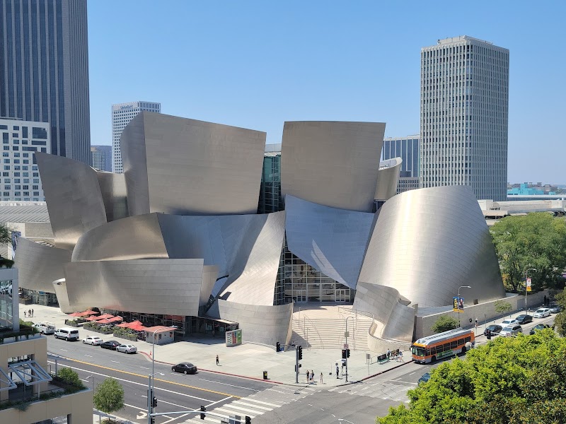 The Broad Museum & Walt Disney Concert Hall Exterior